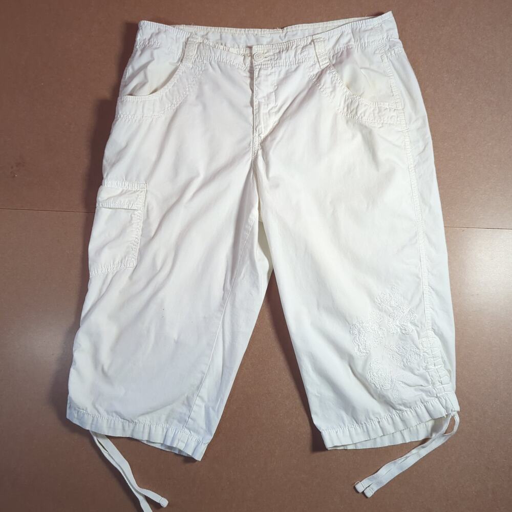 Faded Glory Y2K White Cargo Capri Pants Floral Embroidery Utility Size 16